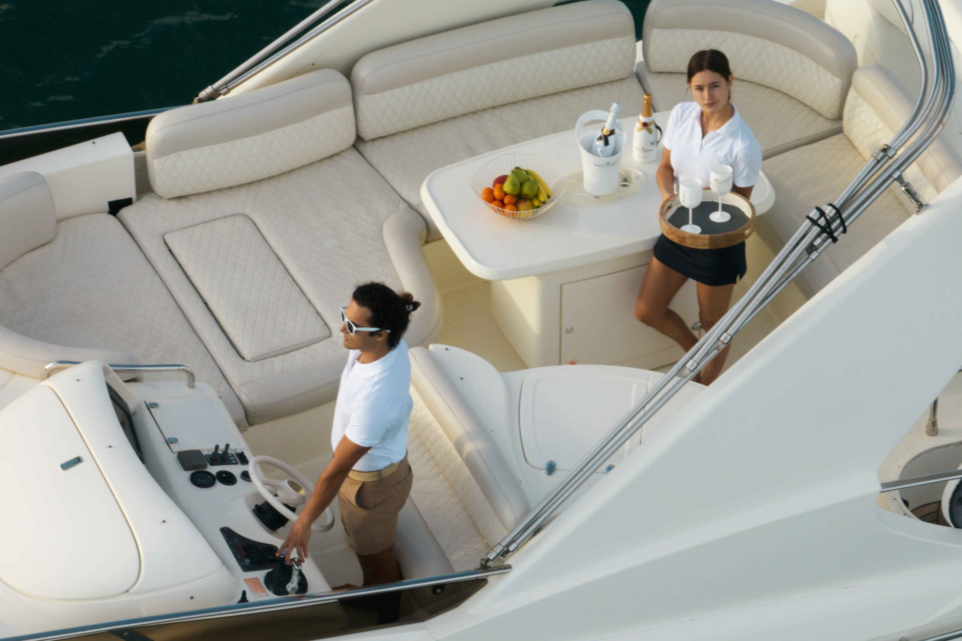 60ft Azimut deck