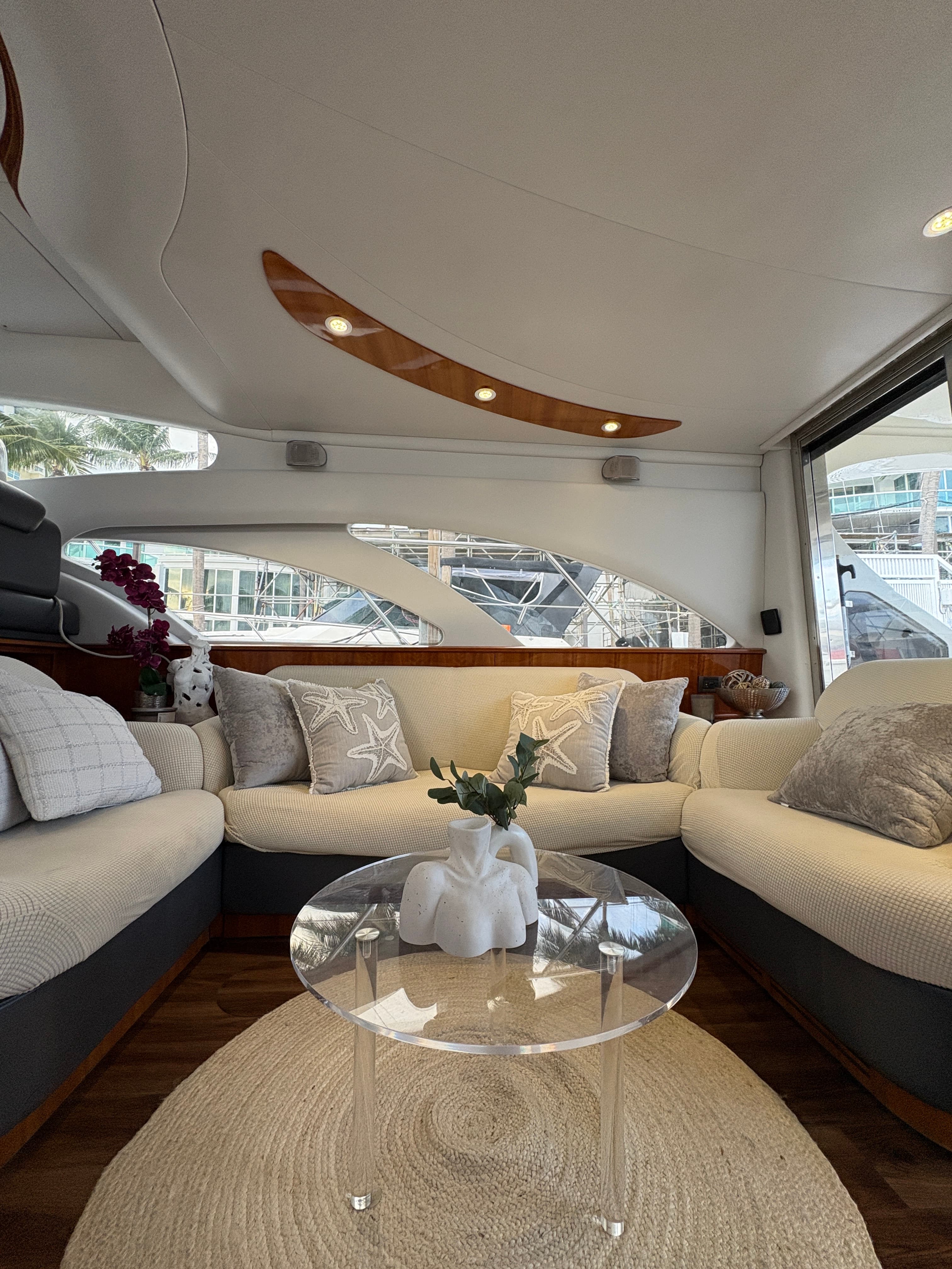 60ft Azimut dockside