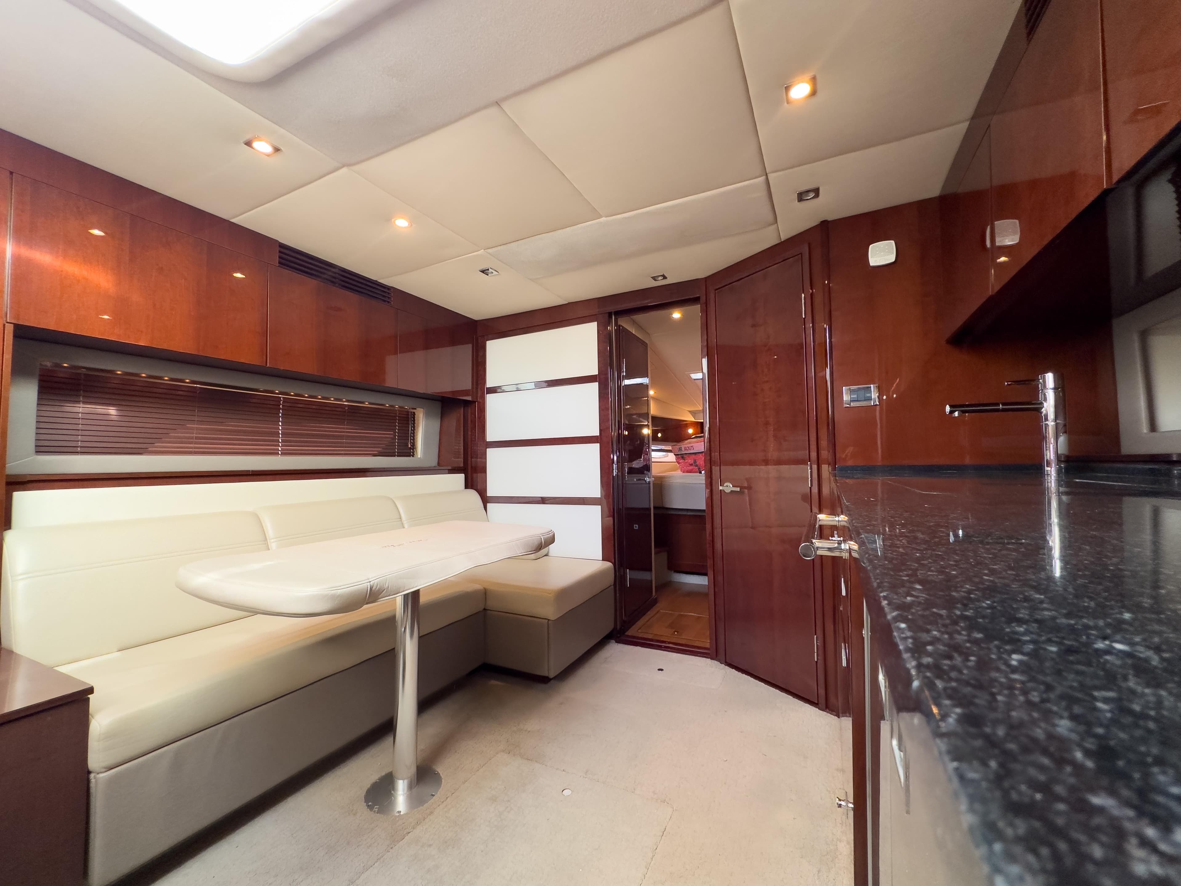 50ft Sea Ray - photo 17