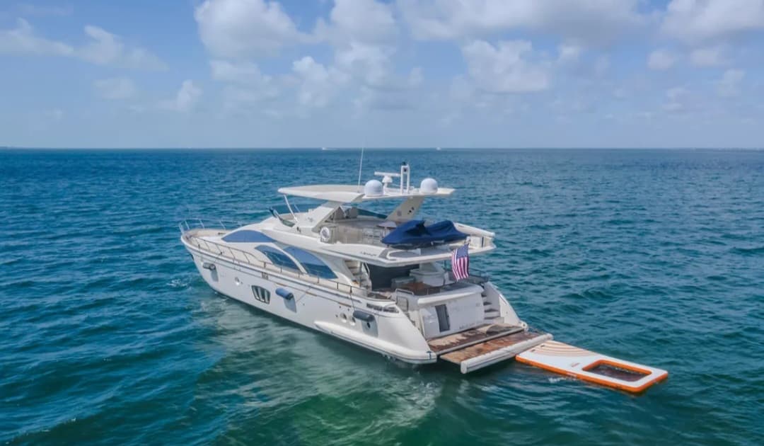 80ft Azimut